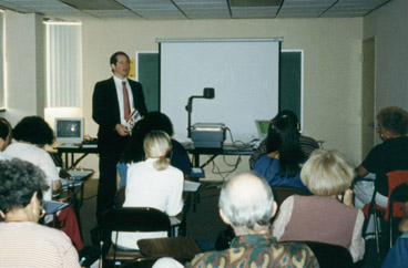 Dr. Robert Fels, biofeedback therapist, providing continuing Education presentation on May 13, 1995. "Applied Psychophysiology in the Psychologist's Milieu", at the Miami Institute of Psychology.